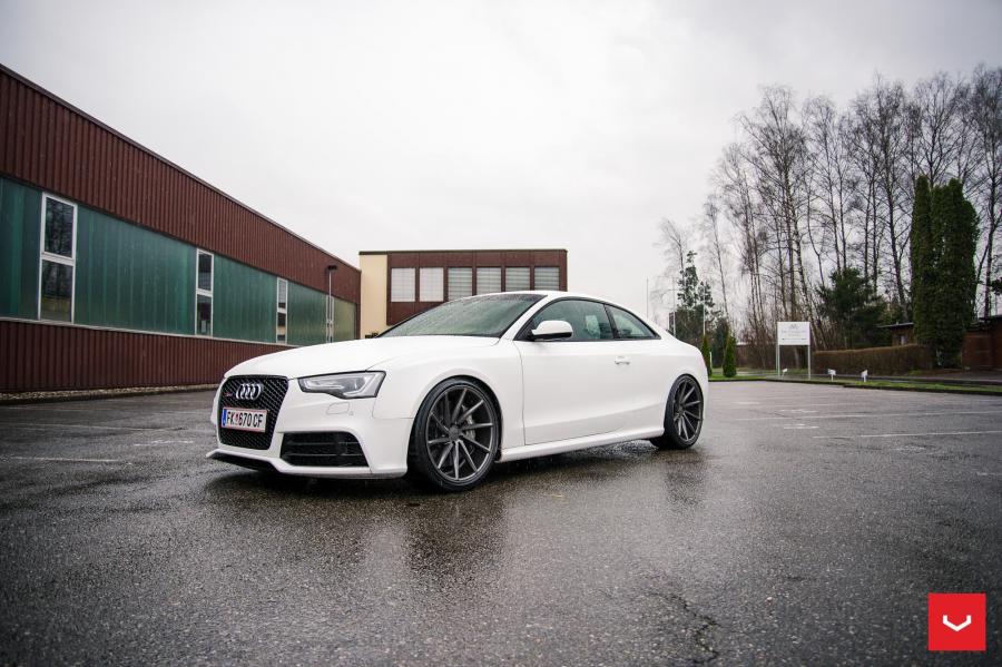  Audi RS5 Coupe on Vossen Wheels (CVT) 2017 года  (фото 22 из 26)